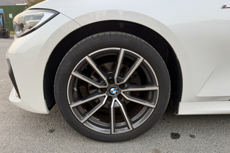 宝马3系 2020款 320Li M运动套装车身外观6008