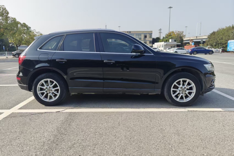 奥迪Q5 2016款 40 TFSI 进取型车身外观6004