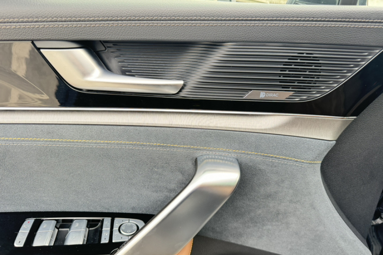 比亚迪 唐新能源 2021款 DM-i 112KM 尊贵型中控内饰7011