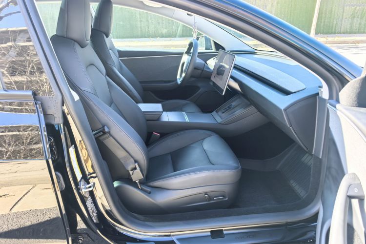 特斯拉 Model 3 2023款 后轮驱动版局部细节41