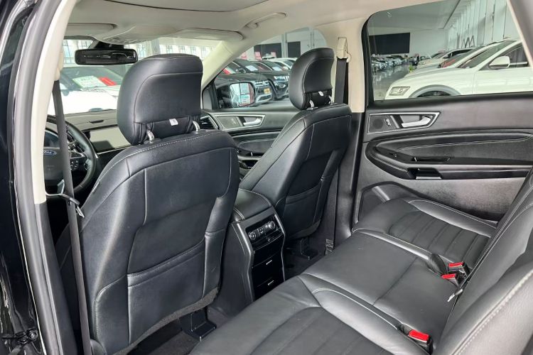 福特 锐界 2018款 EcoBoost 245 两驱豪锐型 7座 国V中控内饰7002