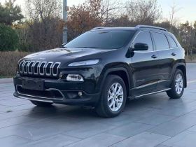 Jeep 自由光 2017款 2.4L 专业智能版
