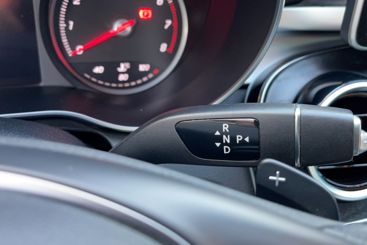 奔驰C级 2018款 C 180 L 时尚型运动版局部细节9004