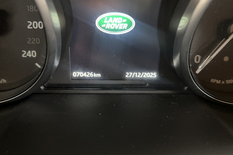 路虎 揽胜极光 2017款 2.0T SE 智耀版中控内饰15