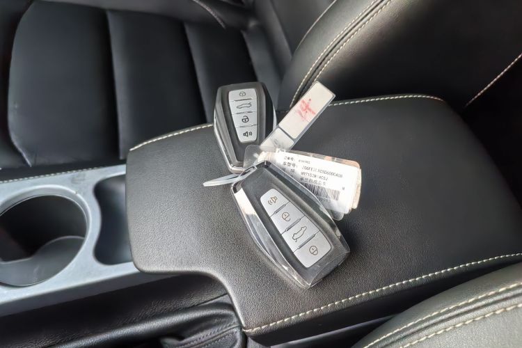 吉利汽车 帝豪 2021款 UP 1.5L 手动舒适型中控内饰7005