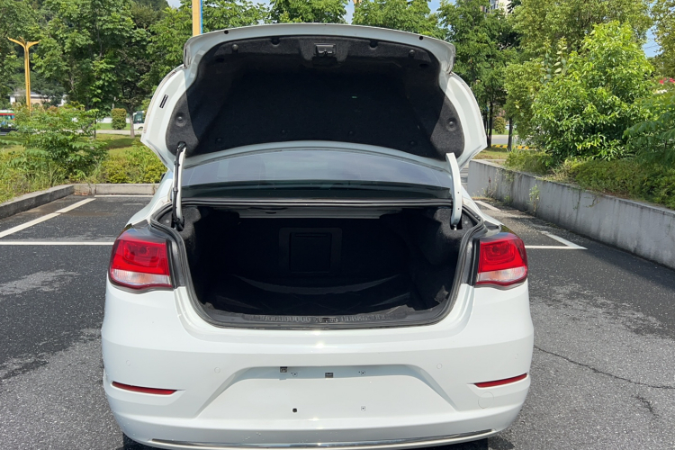 雪佛兰 迈锐宝 2018款 530T 自动风尚版车身外观6006