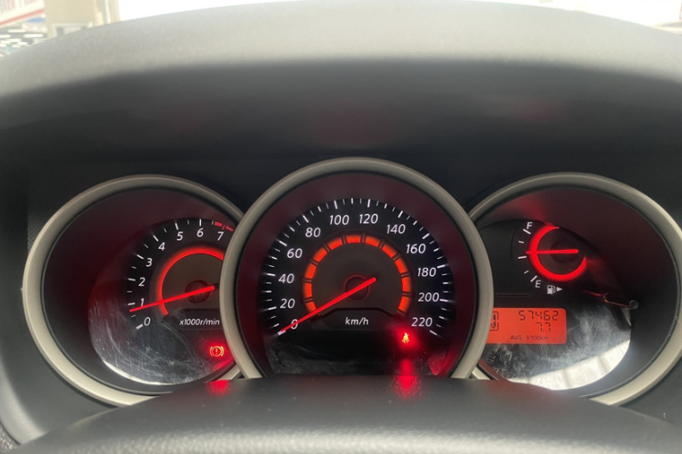 日产 轩逸 2016款 经典 1.6XE 自动领先版中控内饰15