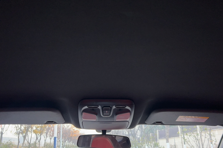 SWM斯威汽车 SWM斯威G05 2022款 PRO 1.5T DCT精英型 7座局部细节22