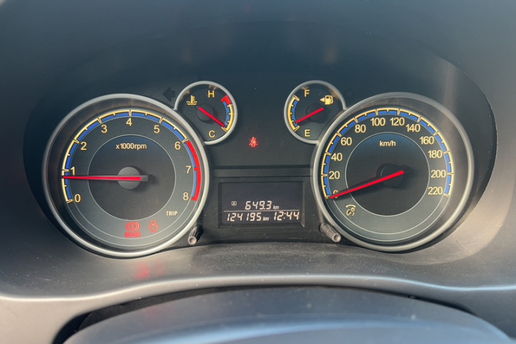 铃木 天语 SX4 2013款 1.6L 手动酷锐型中控内饰15