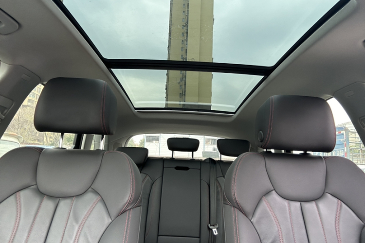 奥迪Q5L 2022款 40T RS套件燃速型中控内饰7002