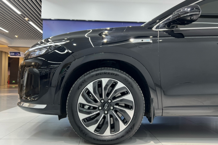 鸿蒙智行 问界M7 2024款 1.5T 智驾四驱Max版 5座车身外观6005