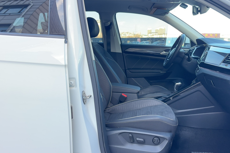 大众 探岳 2019款 330TSI 两驱尊贵型 国VI局部细节41