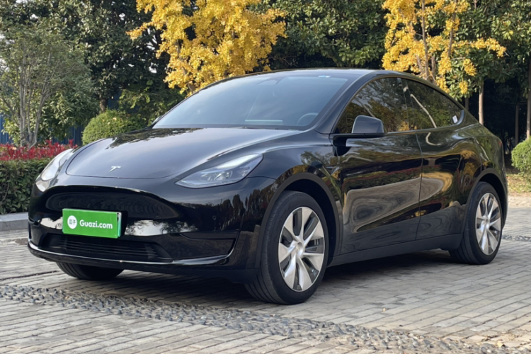 特斯拉 Model Y 2022款 改款 后轮驱动版车身外观1