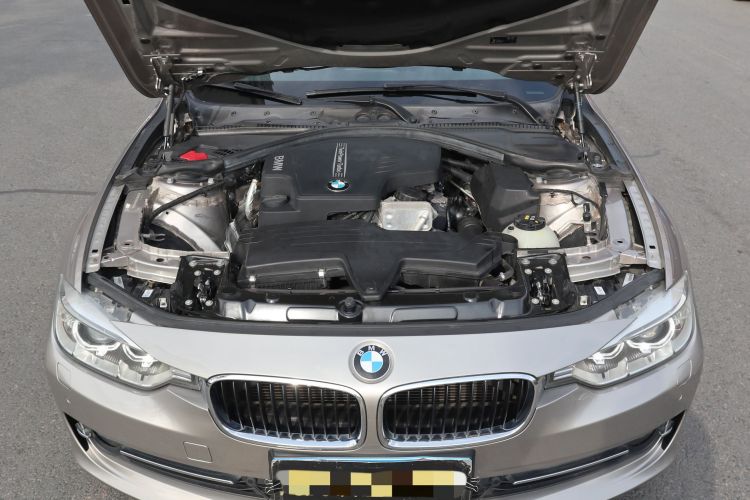 宝马3系 2015款 320Li 超悦版时尚型中控内饰7010