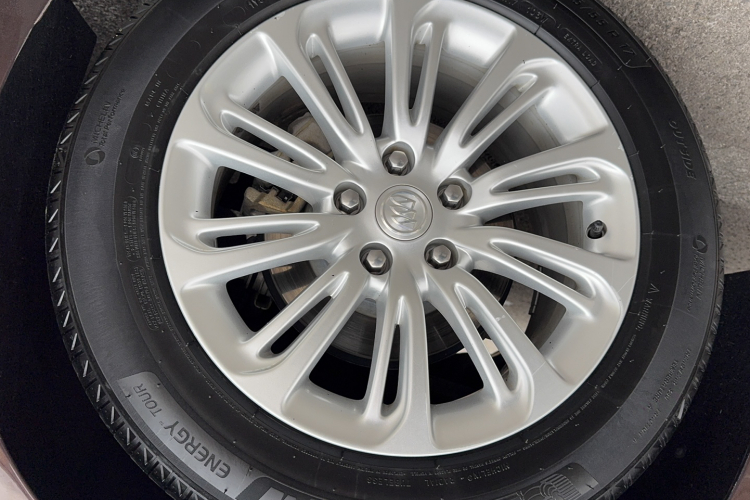 别克 君越 2018款 20T 精英型车身外观6008