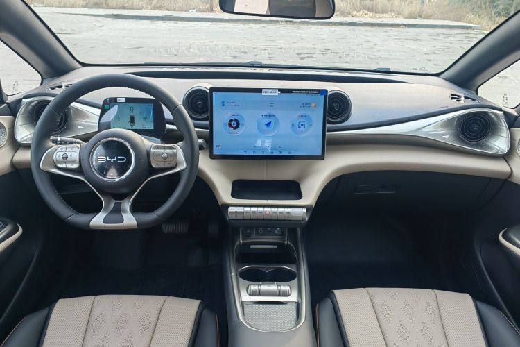 比亚迪 海豚 2025款 420km 自由版中控内饰7003