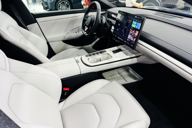 小米汽车 小米SU7 2024款 后驱超长续航高阶智驾Pro版中控内饰7007