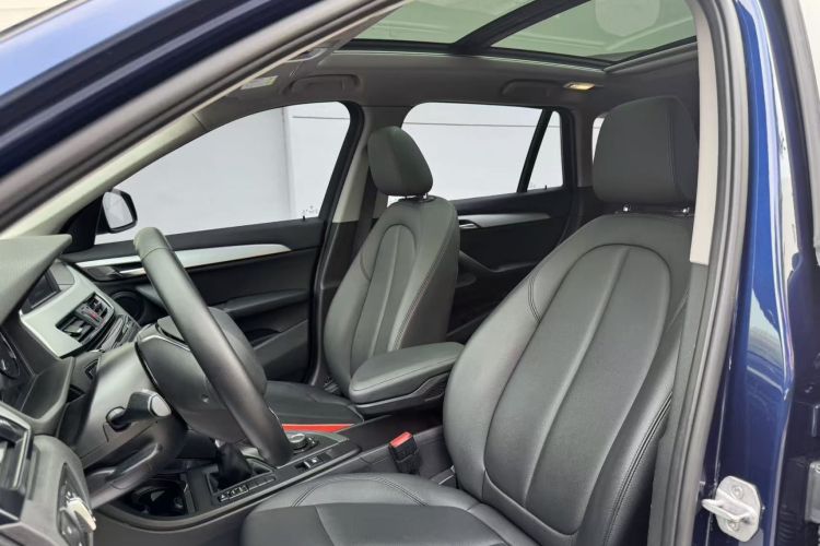 宝马X1 2018款 sDrive18Li 时尚型中控内饰7006