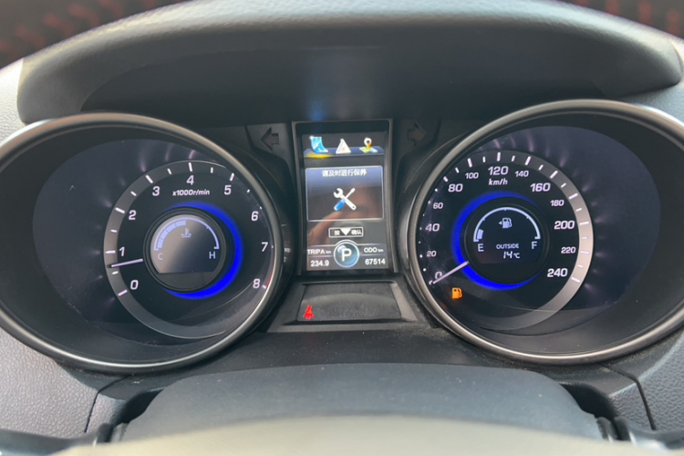 长安CS75 2016款 1.8T 自动精英型 国V中控内饰15