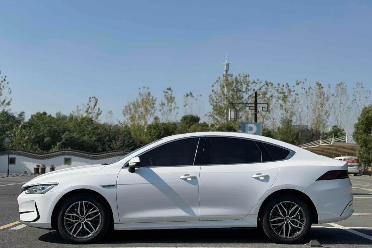 比亚迪 秦PLUS 2021款 EV 400KM 豪华型车身外观6005