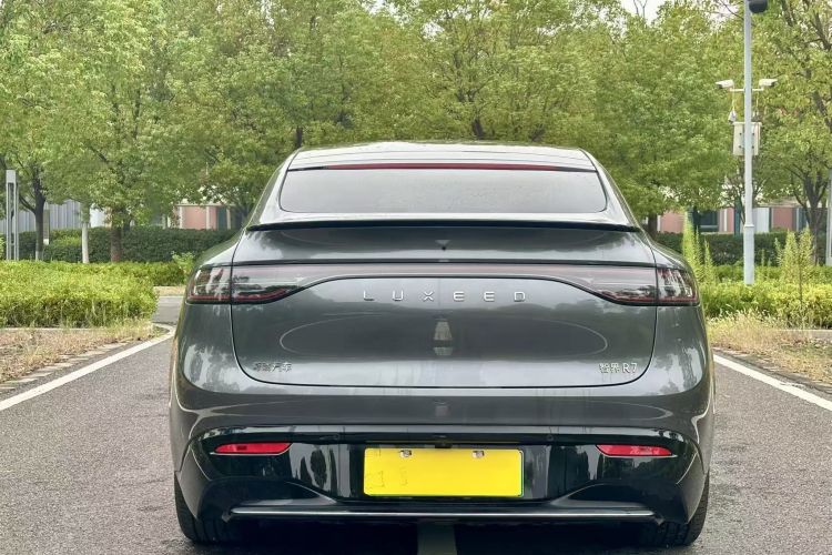 鸿蒙智行 智界R7 2024款 纯电 736km UItra车身外观6008