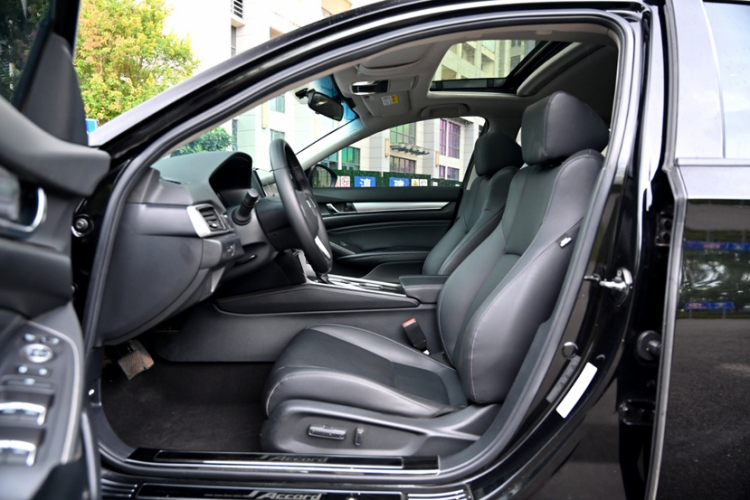 本田 雅阁 2022款 260TURBO 豪华版中控内饰7003