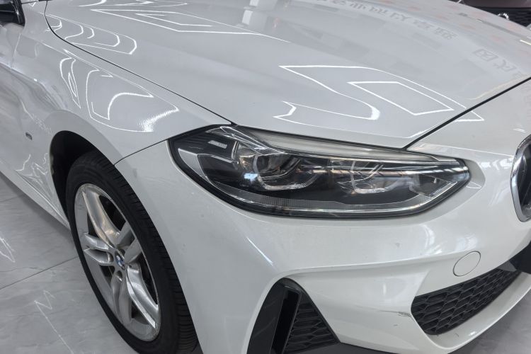 宝马1系 2020款 120i M运动套装局部细节9001