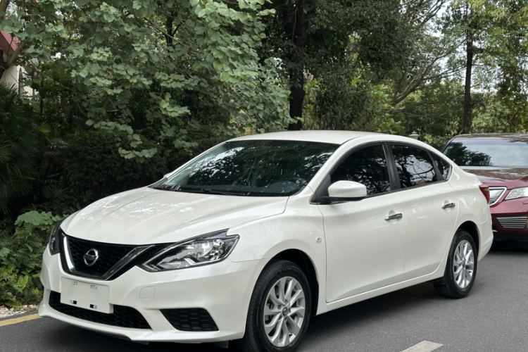 日产 轩逸 2022款 经典 1.6XE CVT舒适版车身外观1