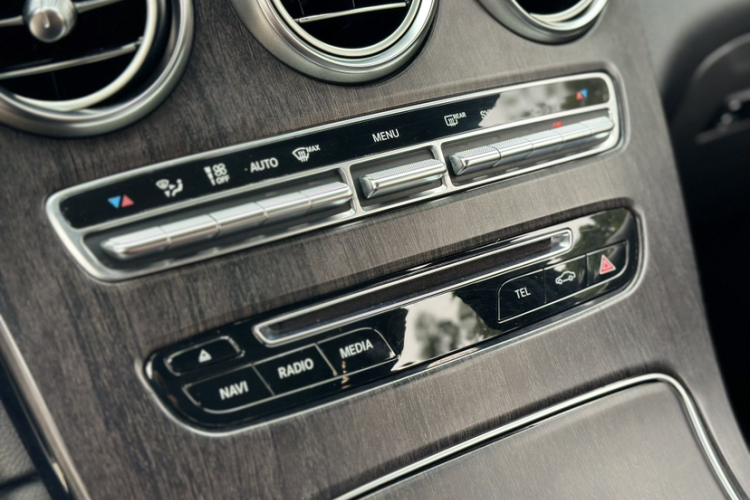 奔驰GLC 2017款 GLC 200 4MATIC中控内饰7007