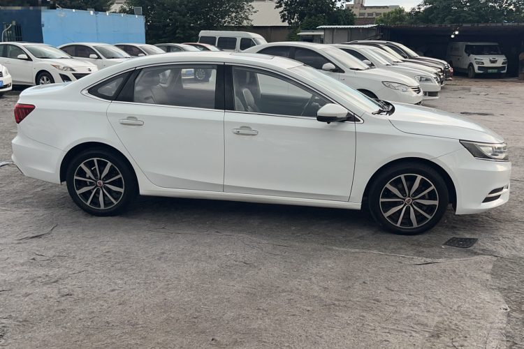 荣威i6 2018款 20T 自动旗舰版车身外观6003