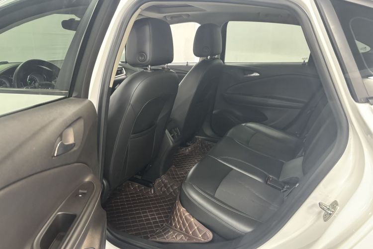 别克 威朗 2018款 三厢 20T 双离合领先型中控内饰7003