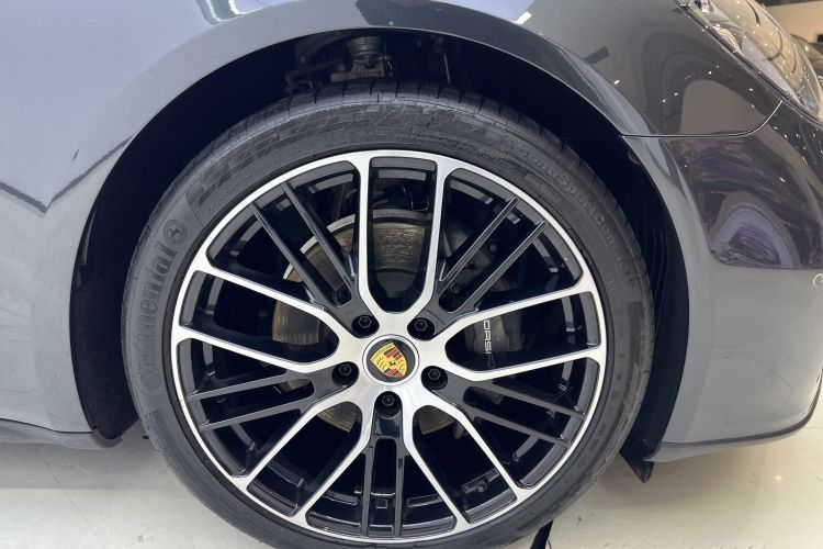 保时捷 2023款 Panamera 4 行政加长版 2.9T车身外观6005