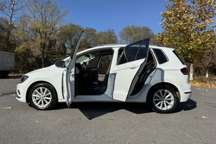 大众 高尔夫·嘉旅 2020款 280TSI 自动好奇型车身外观6003