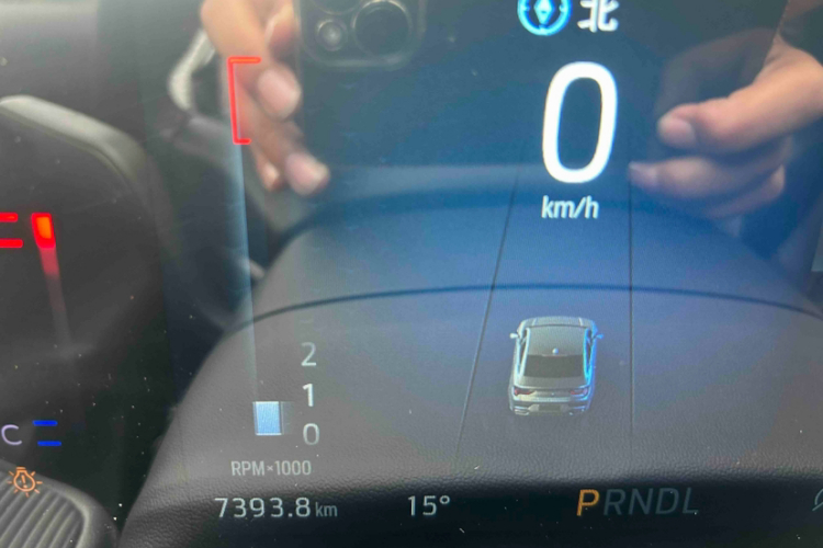 福特 蒙迪欧 2025款 1.5T EcoBoost 舒雅型中控内饰15