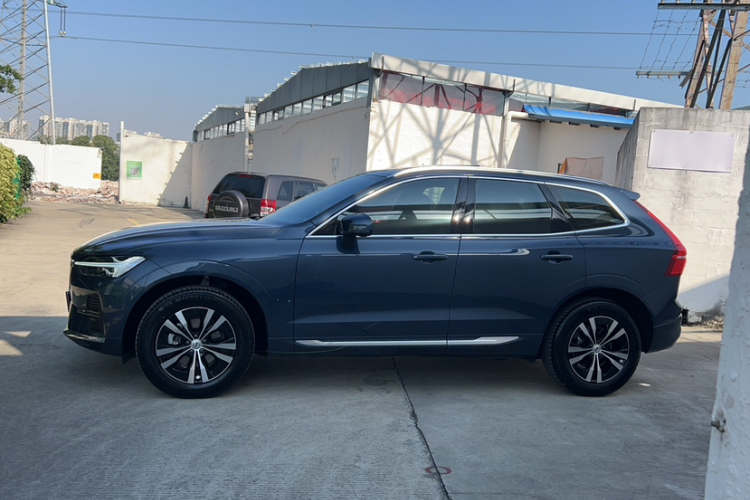 沃尔沃XC60 2023款 B5 四驱智逸豪华版车身外观6001
