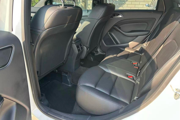 奔驰B级 2015款 B 200 时尚型车身外观6001