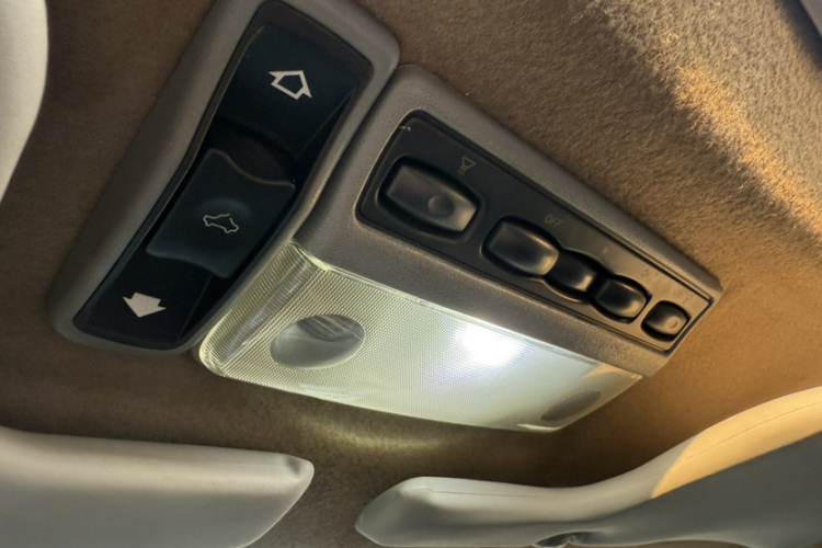 东南 V3菱悦 2015款 1.5L 手动风采版局部细节9004