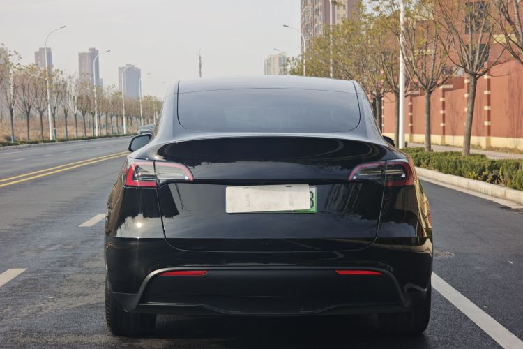 特斯拉 Model Y 2023款 后轮驱动版车身外观6004