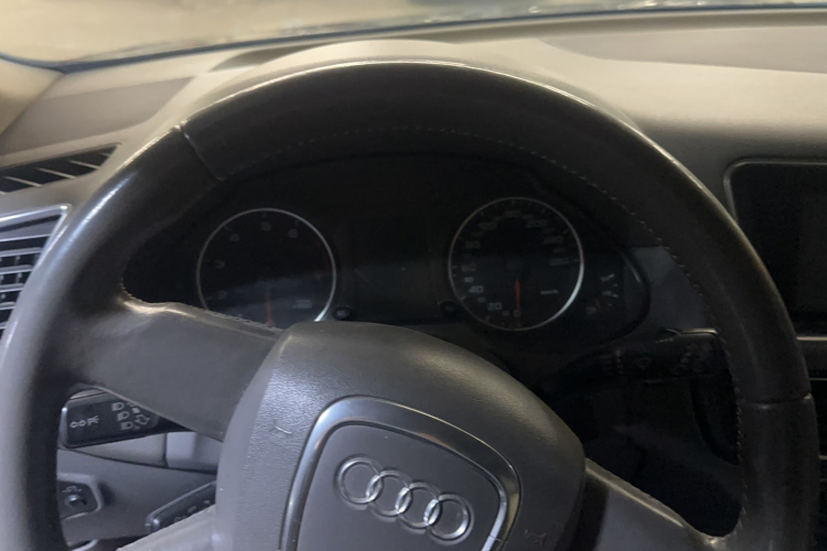 奥迪Q5 2011款 2.0TFSI 技术型局部细节14