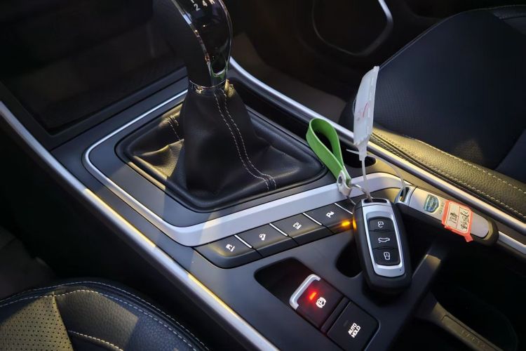 吉利汽车 远景X6 2018款 1.8L 手动4G互联尊贵型局部细节18