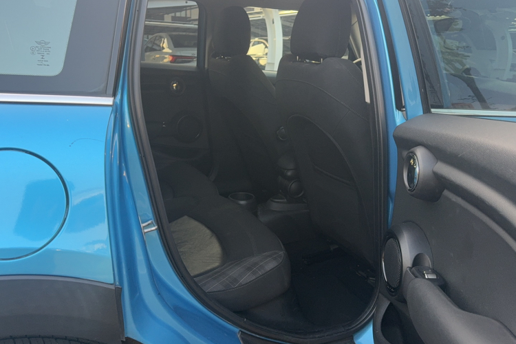 MINI 2015款 1.5T COOPER Fun 五门版中控内饰7005