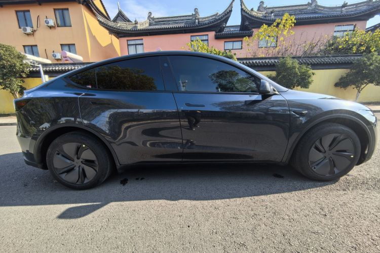 特斯拉 Model Y 2025款 后轮驱动版车身外观6004