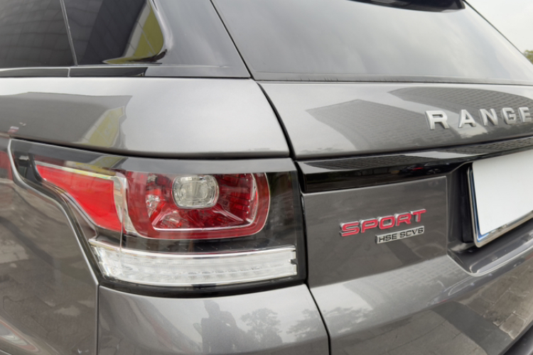 路虎 揽胜运动版 2016款 3.0 SC V6 HSE DYNAMIC车身外观6003