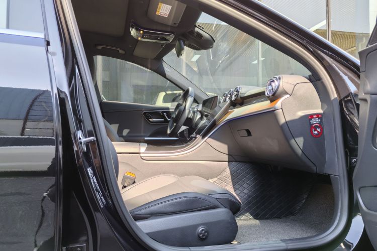 奔驰C级 2023款 C 260 L中控内饰7005