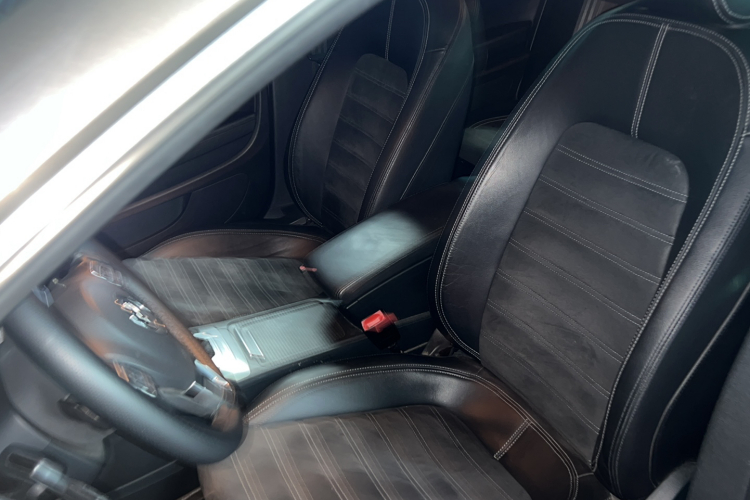 一汽-大众CC 2013款 2.0TSI 豪华型局部细节19