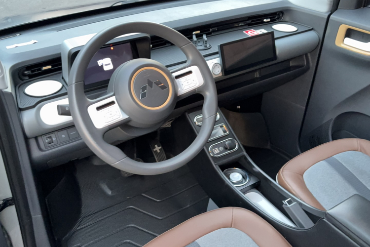 五菱汽车 宏光MINIEV 2022款 GAMEBOY 200km 玩咖款 磷酸铁锂中控内饰7002