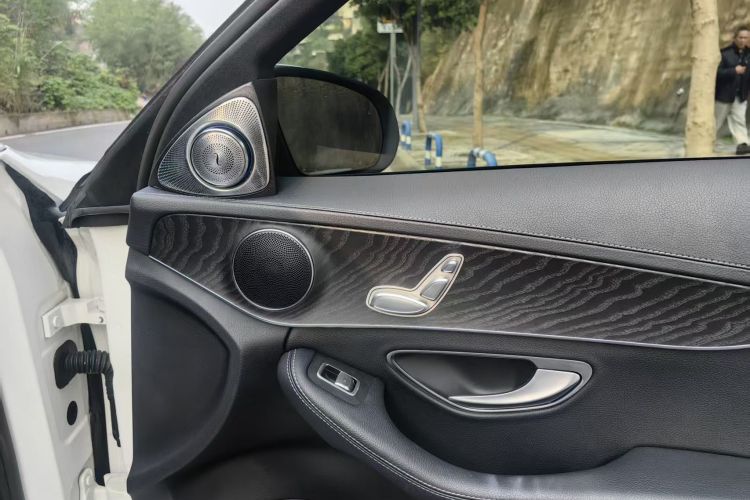 奔驰C级 2021款 C 200 L 时尚型运动版中控内饰7004