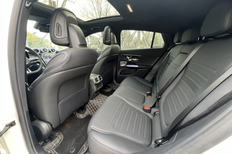 奔驰GLC轿跑 2024款 GLC 300 4MATIC 轿跑SUV中控内饰7002