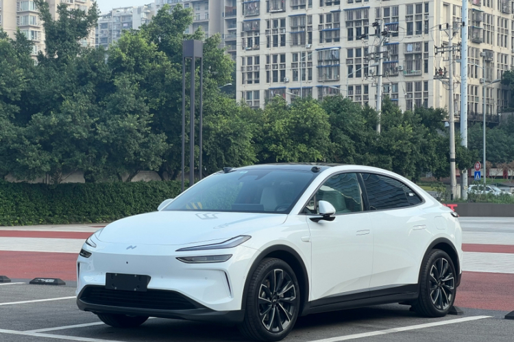 乐道L60 2024款 60kWh 后驱版车身外观1