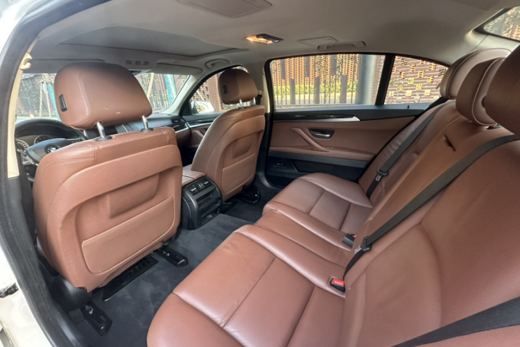 宝马5系 2017款 525Li 领先型中控内饰7009